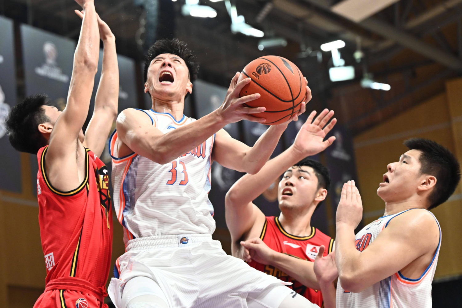 热火惊险胜过老鹰,全队发挥稳定有力!的简单介绍 热火惊险胜过老鹰,全队发挥稳定有力!的简单介绍